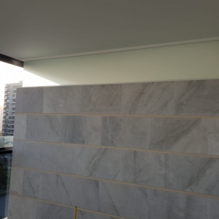 מחיצות זכוכית | הסורג השקוף